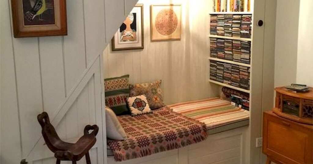 How to Create the Perfect Cozy Reading Nook