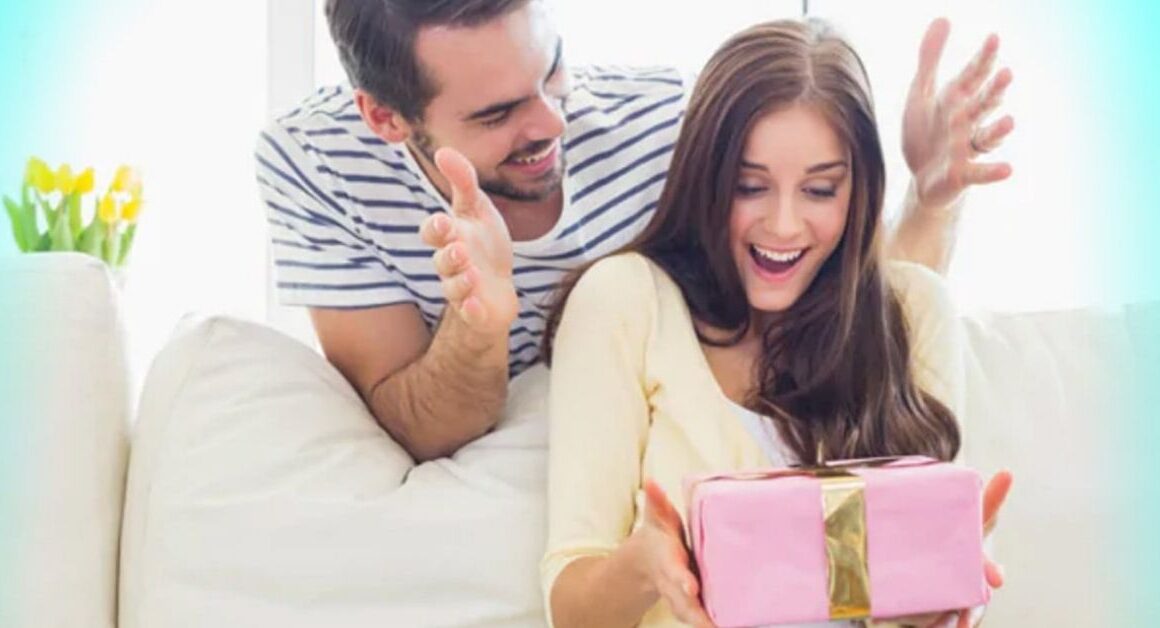 How to Surprise My Girlfriend with a Holiday